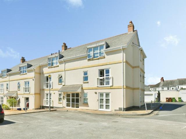 Flat for sale in Mount Wise