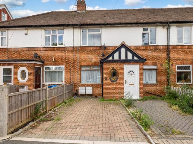 Flat for sale in London Borough of Merton, Greater London