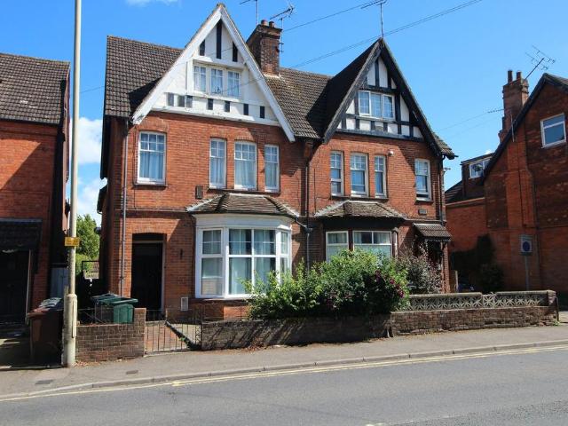 Flat for sale in Repton Manor, Bridgefield