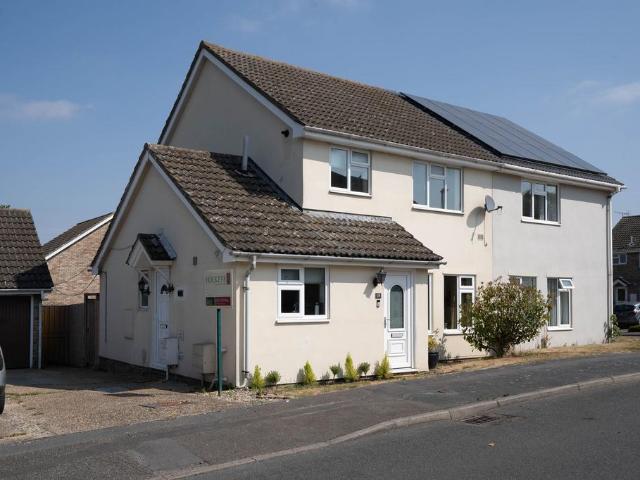 Flat for sale in Linton, Arrington