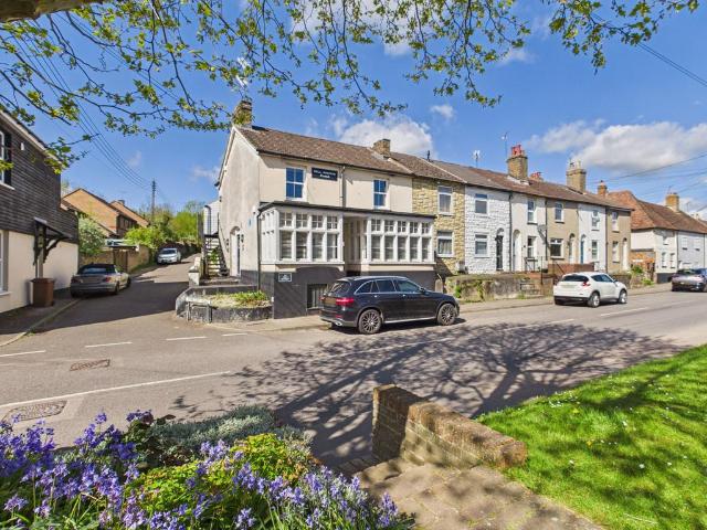 Flat for sale in Halling