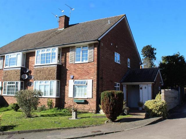 Flat for sale in Potters Bar