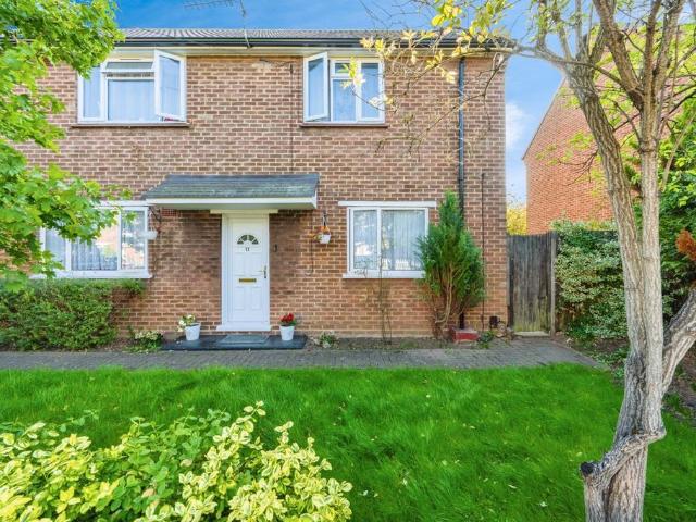 Flat for sale in Bedford