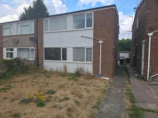Flat for sale in Bedworth Heath, Camp Hill