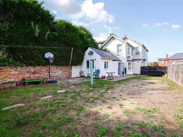 Flat for sale in Shawfield, Guildford