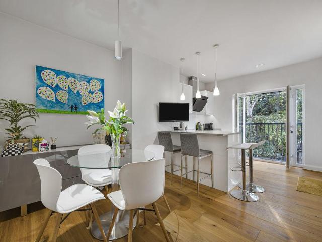 Flat for sale in London Borough of Bexley, Greater London