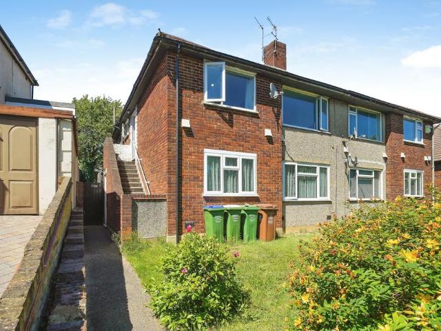 Flat for sale in Bexley, Greater London