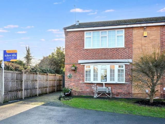 Flat for sale in Caldermill, East Midlands