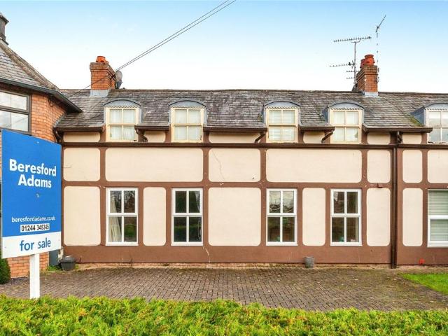 Flat for sale in Rossett, Lavister