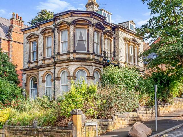 Flat for sale in Falsgrave, Kepwick
