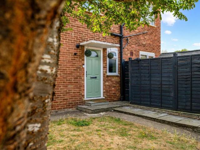 Flat for sale in West Ewell, Ewell