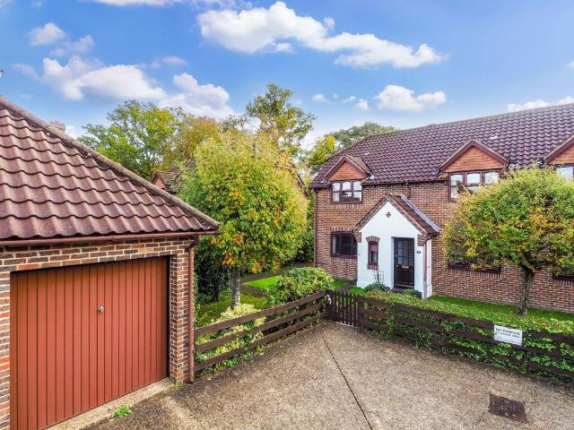 Flat for sale in Petersfield, Bolton Low Houses