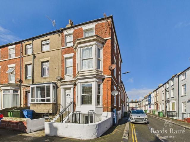 Flat for sale in The Old Town, Kepwick