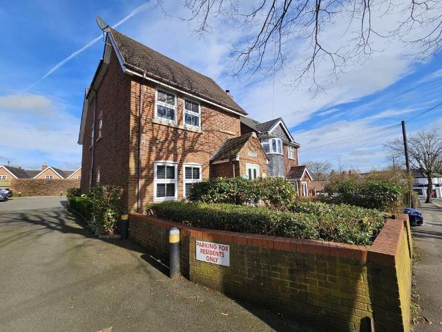 Flat for sale in Maney, Sutton Coldfield