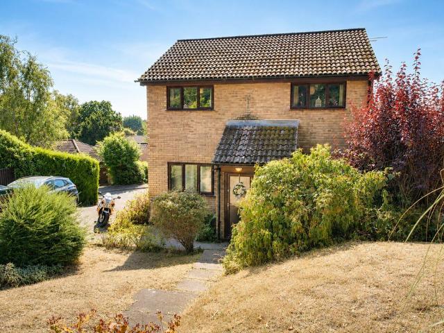 Flat for sale in Crostwick, Norfolk