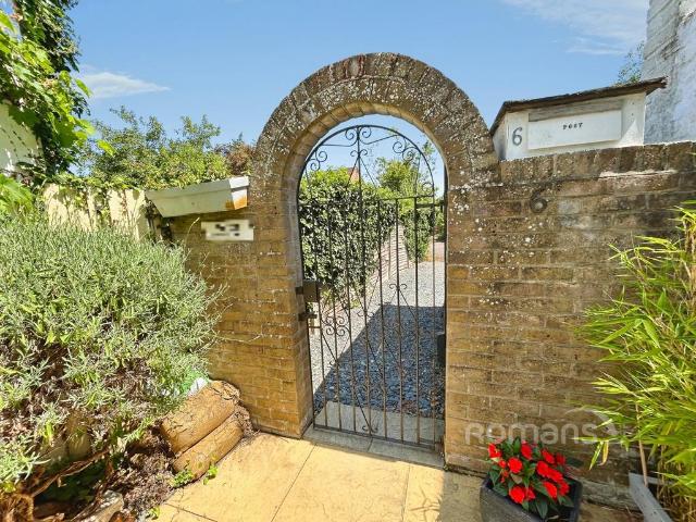 Flat for sale in Maidenhead