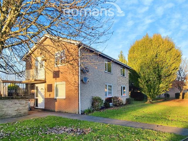 Flat for sale in Tylers Green, Buckinghamshire