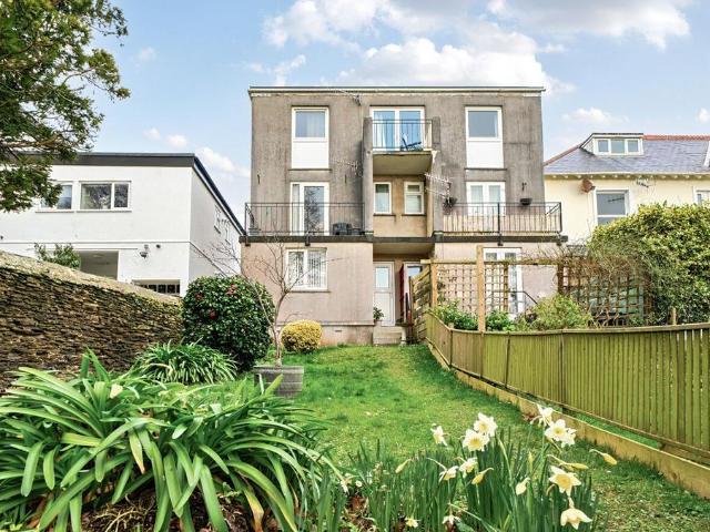 Flat for sale in Strode, Devon