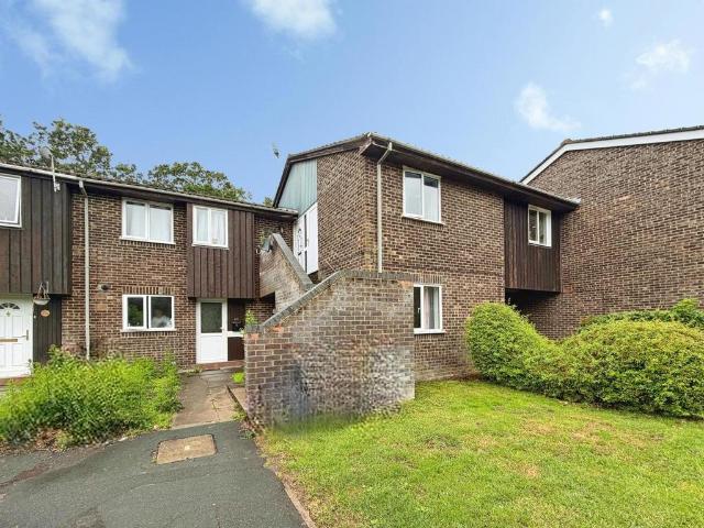 Flat for sale in Easthampstead, Bracknell