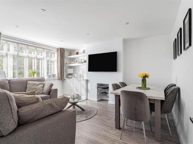 Flat for sale in Greater London
