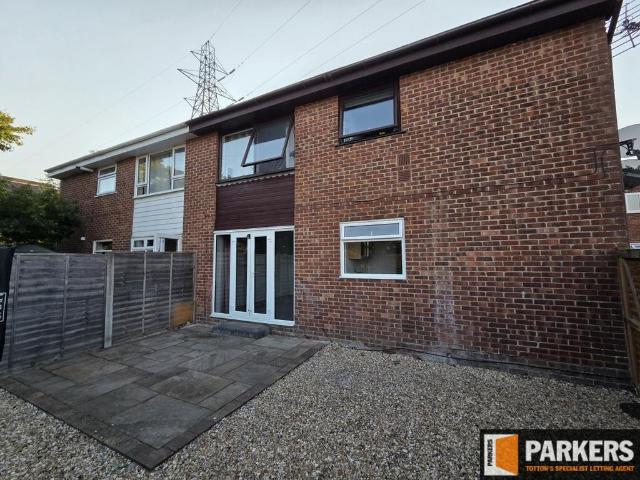 Flat for sale in Totton and Eling, Ashurst Bridge