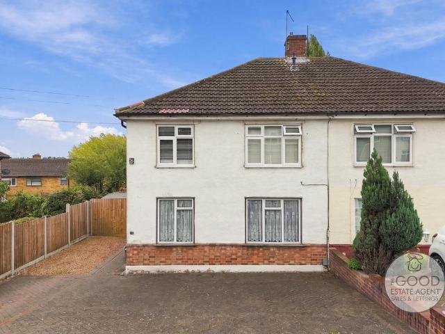 Flat for sale in Loughton, Epping Forest