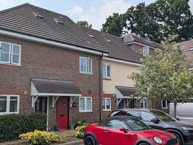 Flat for sale in West End, Fareham