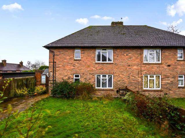 Flat for sale in Alderbrook, Cross In Hand