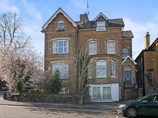 Flat for sale in Charlotteville, Westborough