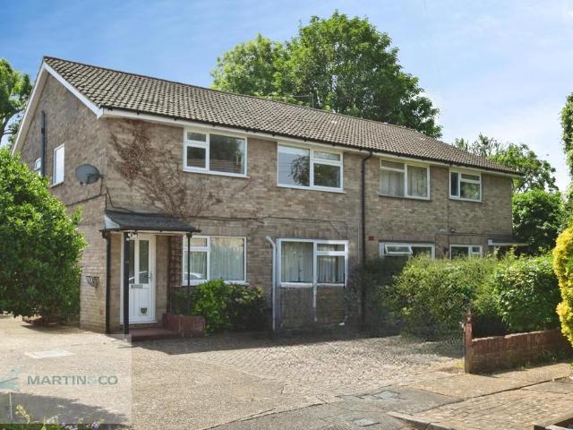 Flat for sale in Blackhills, Surrey