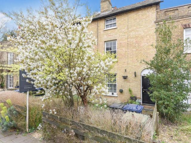 Flat for sale in Huntingdon