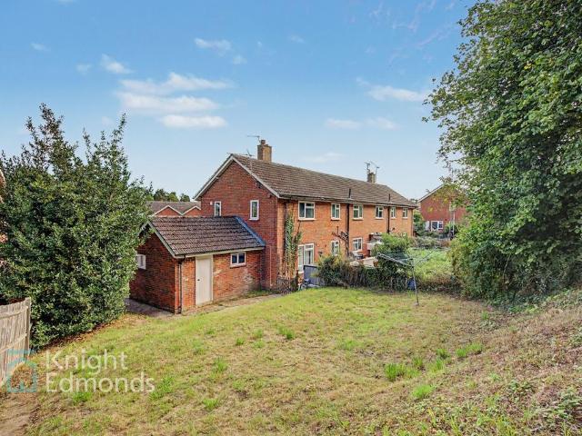 Flat for sale in Midway, Kent