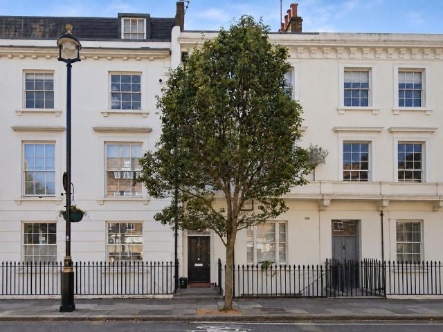 Flat for sale in City of Westminster, Greater London