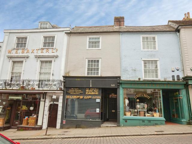 Flat for sale in Lewes, Iford