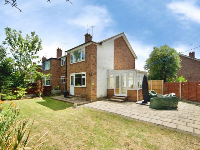 Flat for sale in Collier Row, Greater London