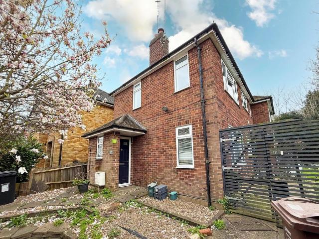 Flat for sale in St Albans, Five Acres