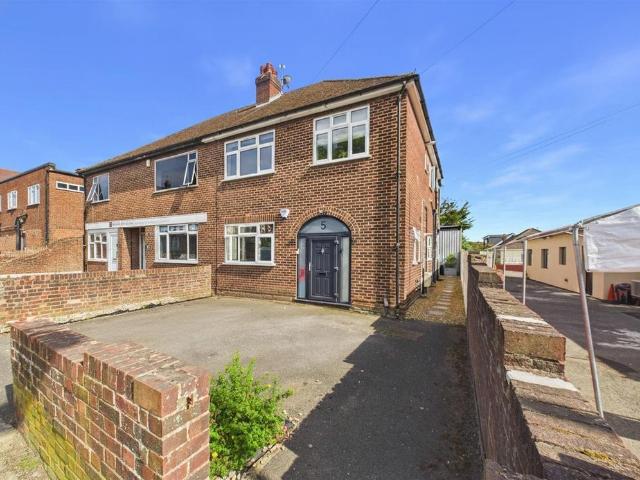 Flat for sale in Greater London