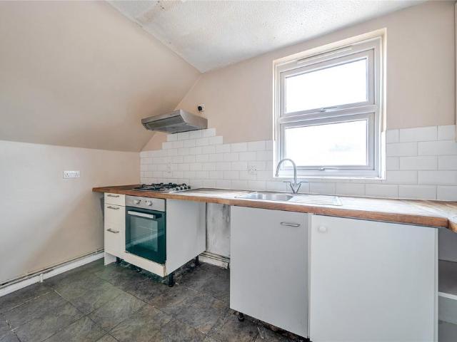 Flat for sale in St Mary Cray, Greater London