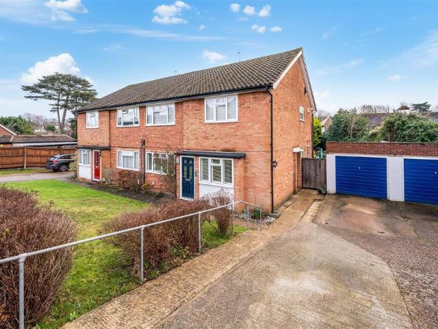 Flat for sale in Nork, Red Hill