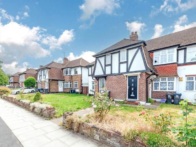 Flat for sale in London Borough of Merton, Greater London