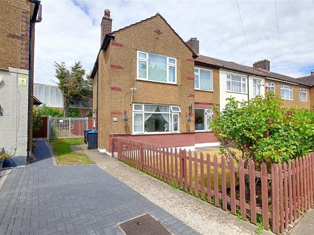 Flat for sale in Greater London