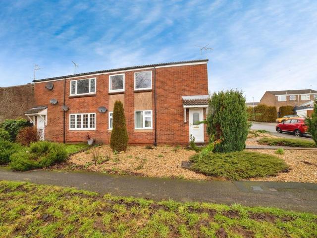 Flat for sale in Potters Corner, East Midlands