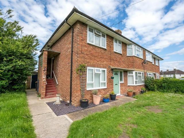 Flat for sale in Beecroft, Dunstable