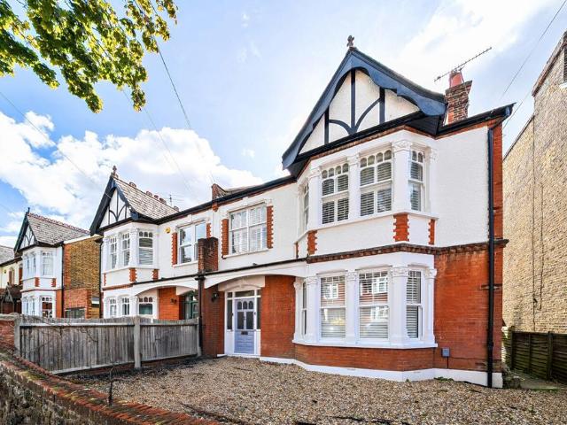 Flat for sale in Greater London