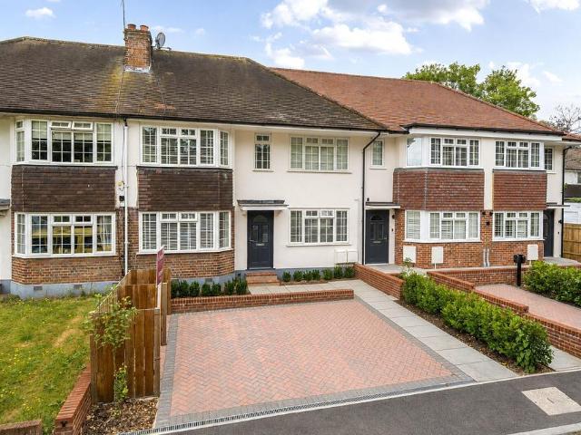 Flat for sale in Weybridge, Elmbridge