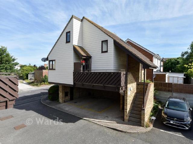 Flat for sale in Minnis Bay, Acol
