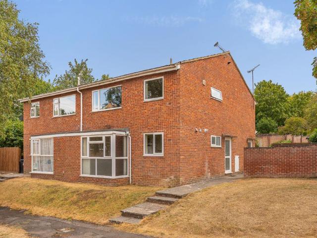 Flat for sale in Evershot, Oxfordshire