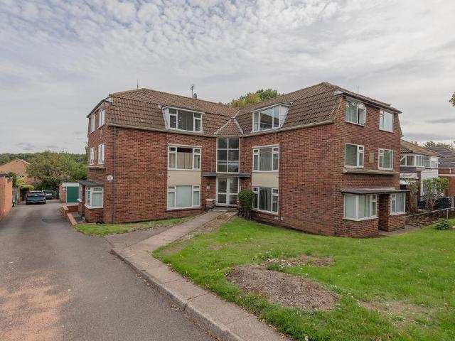 Flat for sale in Four Oaks, West Midlands