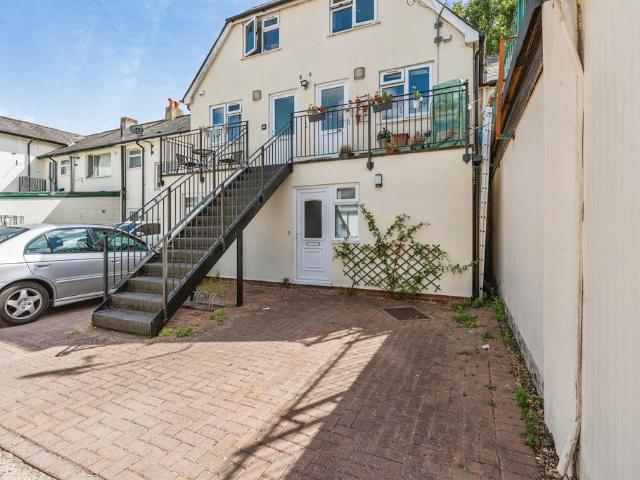 Flat for sale in Eastleigh, Helford