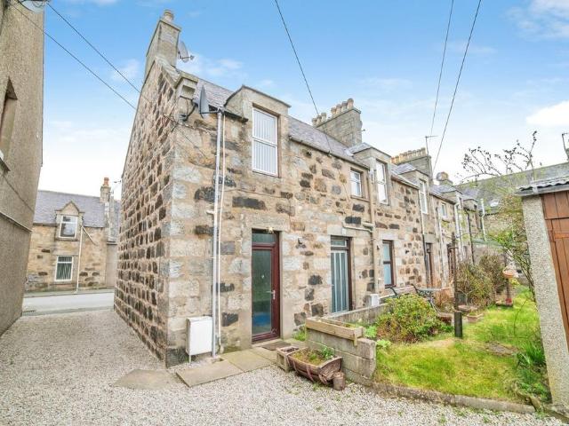 Flat for sale in Huntly, Scotland